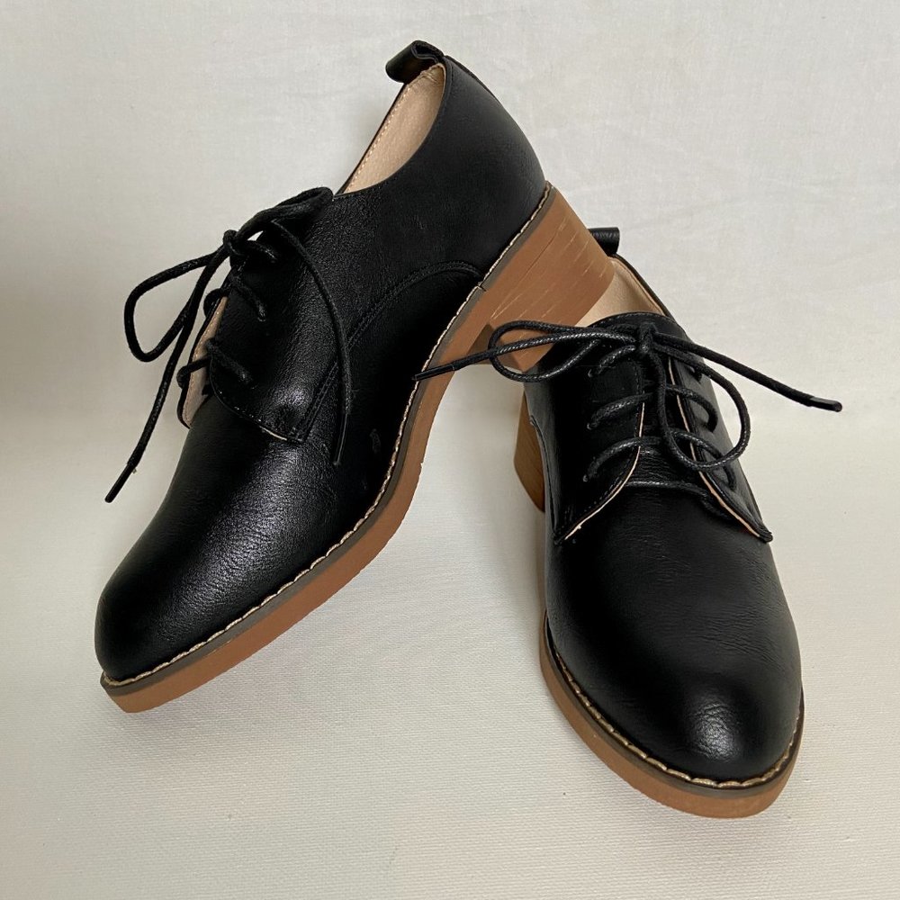NWOT Black Heeled Loafers